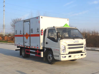 江鈴寬體易燃液體廂式運輸車(chē)（藍牌國六）