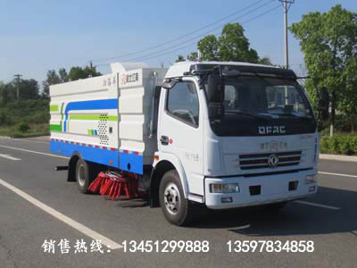 東風(fēng)多利卡掃路車(chē)（國六）