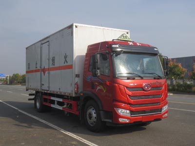 解放易燃液體廂式運輸車(chē)（國六）