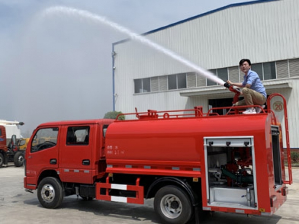 東風(fēng)雙排3.5噸消防灑水車(chē)（國六）