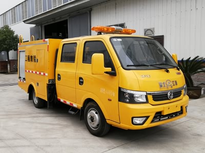 東風(fēng)途逸雙排救險車(chē)