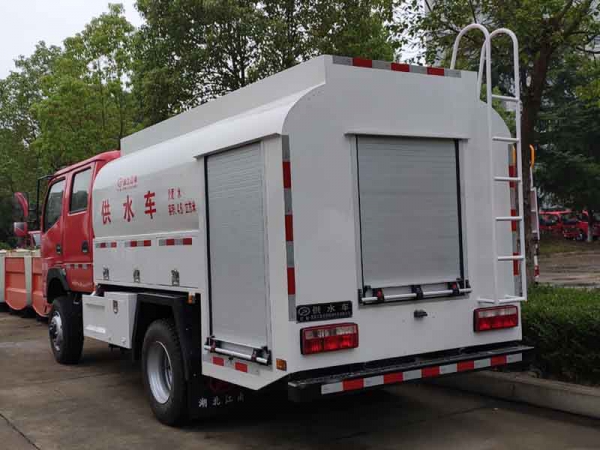 東風(fēng)5噸四驅越野供水車(chē)|森林消防車(chē)