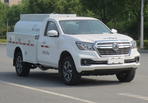 東風(fēng)銳騏四驅1.15噸供水車(chē)(4×4)