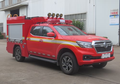 東風(fēng)銳騏雙排四驅器材消防車(chē)（4×4）