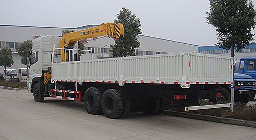 東風(fēng)天龍后雙橋隨車(chē)起重運輸車(chē)